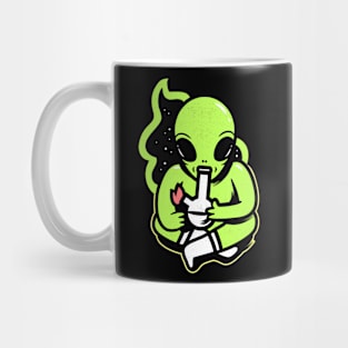 Smoking Alien 420 Design Mug